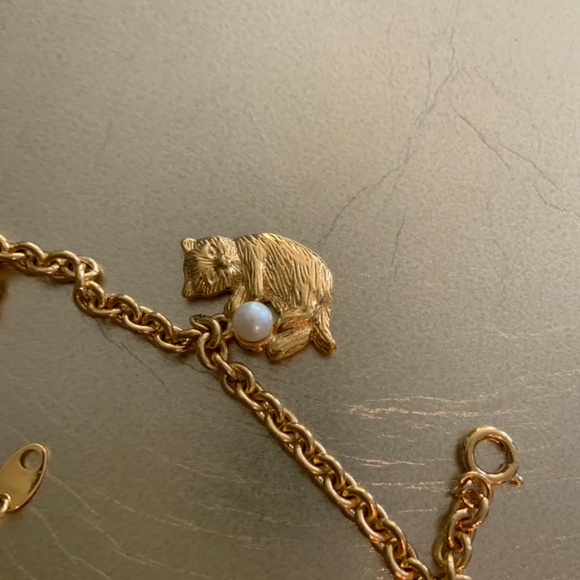 Avon Playful Charming 4 CATS Gold Tone Charm Bracelet - Picture 3 of 8
